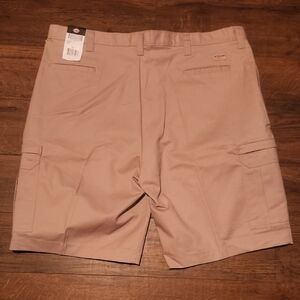 Dickies Men's Beige Cargo Shorts